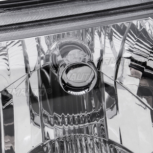 Conjunto de Faros Delanteros para Mitsubishi Pajero Montero 2000-2006, con Bombillas LED, Lentes de PC Negras, Izquierdo y Derecho - Product Image 4