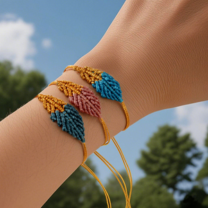 Bracciale dell'Amicizia Go2boho con Foglia in Macramè, Gioiello Bohémien con Cordino Regolabile in Nylon Annodato a Mano da Donna e Ragazza, Idea Regalo da Abbinare - Product Image 2