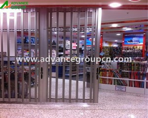 Puerta Plegable <span class=keywords><strong>de</strong></span> <span class=keywords><strong>Aluminio</strong></span> Deslizante Transparente <span class=keywords><strong>de</strong></span> Policarbonato para Tiendas y Centros Comerciales, <span class=keywords><strong>Precio</strong></span> Económico, Más Vendida - Product Image 6