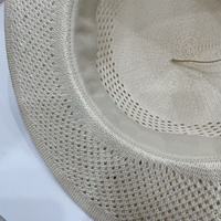 Chapeau de soleil d'été pour femme, style bob, ajouré, à large bord, respirant, en crochet, avec sangle en similicuir et pendentif perle métallique, pour le voyage et le quotidien