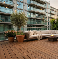 Revêtement de sol WPC imperméable personnalisé pour extérieur, planches rigides WPC avec couche d'usure AC3, revêtement de sol WPC résidentiel pour jardin