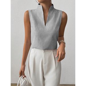 เสื้อผู้หญิงคอวีแขนกุดลายทางผ้าป๊อปลินสำหรับใส่ทำงาน ใส่ลำลองได้ ใส่สบายในฤดูร้อน - Product Image 5