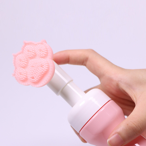Botella <span class=keywords><strong>con</strong></span> forma <span class=keywords><strong>de</strong></span> jarrón rosa <span class=keywords><strong>con</strong></span> cepillo suave <span class=keywords><strong>de</strong></span> silicona <span class=keywords><strong>con</strong></span> forma <span class=keywords><strong>de</strong></span> pata <span class=keywords><strong>de</strong></span> <span class=keywords><strong>oso</strong></span> que exprime el limpiador <span class=keywords><strong>de</strong></span> espuma - Product Image 6