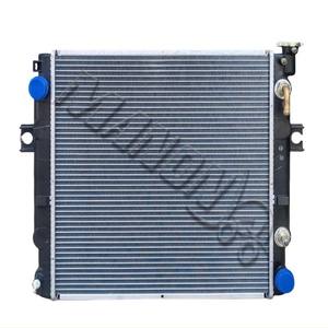 Réservoir d'eau Hyster 4643831 pour pièces de rechange de chariot élévateur, nouveau composant de radiateur - Product Image 2