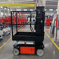 Plateforme de travail aérien électrique monoplace à mât vertical autopropulsée pour l'entretien intérieur et extérieur