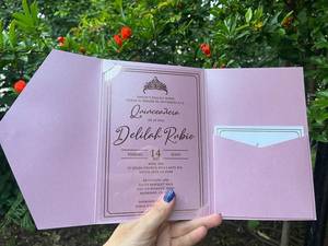 Carte d'invitation de <span class=keywords><strong>mariage</strong></span> acrylique de douche nuptiale de quinceanera <span class=keywords><strong>A5</strong></span> en plexi transparent de luxe personnalisé avec <span class=keywords><strong>enveloppe</strong></span> de velours et sceau de cire - Product Image 3