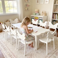 Chaises empilables en plastique à dossier aile d'ange, table ondulée, mobilier personnalisé pour fêtes d'enfants, location événementielle, usage domestique et aires de jeux