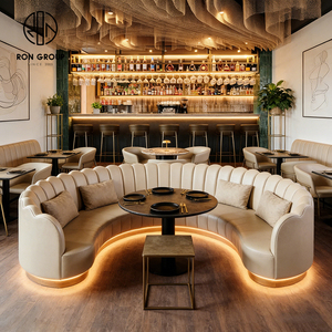 Ensemble de table et de chaises rondes en bois de style bistrot moderne haut de gamme, banquette en cuir courbée, mobilier pour café - Product Image 1