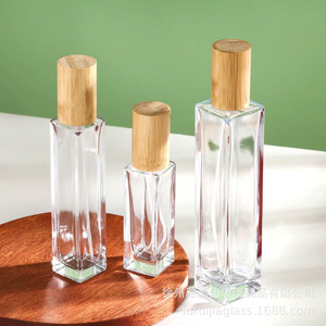Botellas de perfume cuadradas de vidrio de 18 mm hechas a medida con tapas de rosca, pulverizadores, atomizadores de botón y detalles de bambú/madera. - Product Image 5