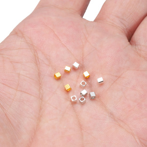 Perles carrées en cuivre plaqué or et argent, perles d'espacement cubiques pour la fabrication de bijoux, accessoires pour bracelets DIY, trous de 4 mm - Product Image 3