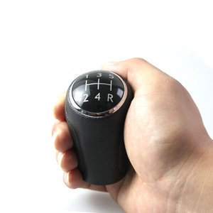 Pommeau de levier de vitesse en cuir noir, 5 vitesses, pour <span class=keywords><strong>Suzuki</strong></span> <span class=keywords><strong>SX4</strong></span> Ciaz S <span class=keywords><strong>Cross</strong></span> 2015 <span class=keywords><strong>2022</strong></span>, accessoire d'intérieur - Product Image 1