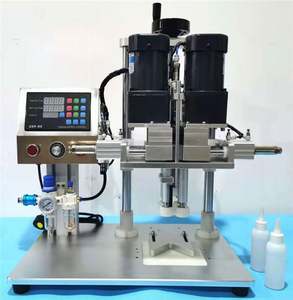 Machine de capsulage semi-automatique pneumatique à quatre roues pour boissons et parfums, avec système de verrouillage de bouteilles - Product Image 5