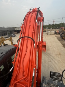 รถขุดตีนตะขาบฮิตาชิ ZX350-3G ของแท้ น้ำหนัก 35 ตัน เครื่องยนต์ดีเซล คุณภาพดี ระบบควบคุมที่ดีเยี่ยม ห้องโดยสารสะดวกสบาย สำหรับงานหนัก - Product Image 6