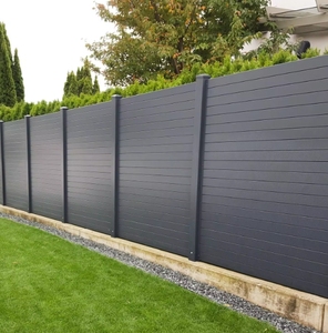 Clôture en aluminium décorative d'extérieur bon marché en gros, clôture en métal à lattes horizontales, idées de clôture de <span class=keywords><strong>jardin</strong></span>, panneaux de clôture de maison - Product Image 1