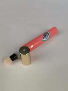 علبة ظلال عيون على شكل قلب ودائري 8 مللي عرض ساخن مع أنبوب طرف إسفنجي بتصميم مخصص - Product Image 4