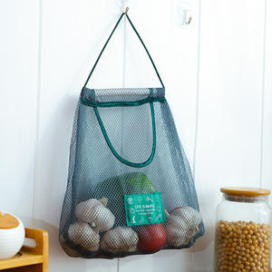 Bolsa de almacenamiento de malla verde y blanca, portátil, transpirable, para ajo, cebolla, frutas y verduras, montada en la pared - Product Image 4