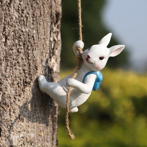 Décoration de jardin en gros, décoration créative de lapin suspendu, ornements de lapin mignons pour jardin, décorations de jardin en plein air, cadeaux de pendaison de crémaillère - Product Image 1