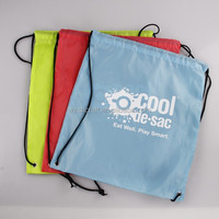 Pochette de poche pour sac à dos en polyester avec cordon de serrage pour le rangement des chaussures avec motif de lettres