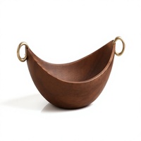 Bol de service en bois au design unique, finition noyer, en bois de manguier avec anneaux métalliques polis