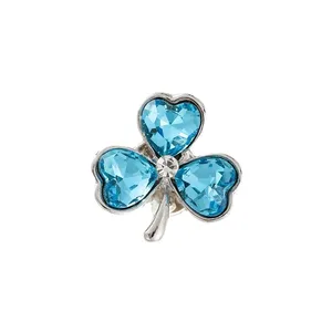 Broche Yumoreal Chapado en Oro con Aleación de Zinc, Forma de Trébol, Adornado con Piedras de Cristal y Perlas, para Mujeres, Hombres, Unisex, Regalo de Boda o Compromiso - Product Image 5