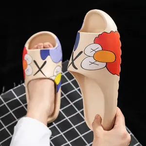 Sandales et pantoufles originales unisexes Real Original Black Bone 380 avec logo personnalisé marron vert pour femmes, hommes, bébés et enfants - Product Image 1