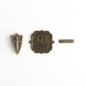 Tùy Chỉnh Brass Quần Áo Và Giày Dép Logo Nhãn Hình Chữ Nhật Khắc Thẻ Kim Loại Với Logo Thương Hiệu Tùy Chỉnh Kích Thước Cuộn Mẫu Miễn Phí - Product Image 4