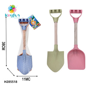 Venta al por mayor al aire libre juguetes de verano 2 uds pala de arena con mango de madera paja de trigo pala de playa para niños <span class=keywords><strong>jugar</strong></span> en la playa de arena - Product Image 5