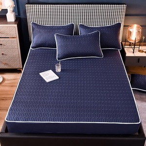 Ensemble <span class=keywords><strong>de</strong></span> literie <span class=keywords><strong>de</strong></span> luxe pour la maison, <span class=keywords><strong>housse</strong></span> <span class=keywords><strong>de</strong></span> lit imperméable, <span class=keywords><strong>housse</strong></span> <span class=keywords><strong>de</strong></span> <span class=keywords><strong>matelas</strong></span> imprimée douce <span class=keywords><strong>de</strong></span> couleur unie avec fonction antidérapante - Product Image 4