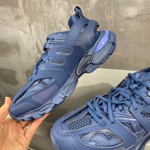 Chaussures de course d'extérieur pour hommes, de marque originale, avec éclairage LED, en maille respirante de haute qualité, à lacets, légères et fermées, pour le sport - Product Image 2