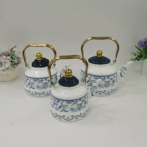 Venta caliente Nuevo diseño Antigua Forma de campana Esmalte Tetera con mango dorado Inducción de gas Esmalte disponible Hervidor hirviendo - Product Image 1