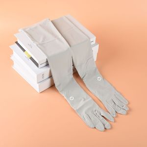 Golokyejoy Gants de protection solaire pour femmes, rafraîchissants, respirants, fins, sans doigts, compatibles écran tactile, pour cyclisme en extérieur, protection UV, en soie glacée - Product Image 4