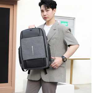 Mochila para portátil con puerto USB de gran capacidad para hombres, para viajes de negocios, escuela, en colores gris, negro y azul oscuro. - Product Image 3