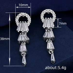 Eleganti Orecchini Lunghi a Forma di Mughetto per Donne, Accessori per Orecchie Dolci da Indossare Ogni Giorno - Product Image 3