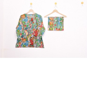 Conjunto de Pijama Floral Estampado a Mano de Primera Calidad - Ropa de Dormir de Algodón Artesanal, Ropa de Dormir y de Estar por Casa de Verano Estilo Bohemio para Mujer, Regalo - Product Image 1