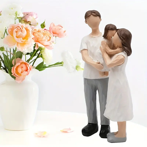 Peint à la main 3 Figure Résine Sculpture Art Déco Design Famille Cadeau pour Parents Fille Fils Maison <span class=keywords><strong>Chambre</strong></span> Salon Étagère Décor - Product Image 3