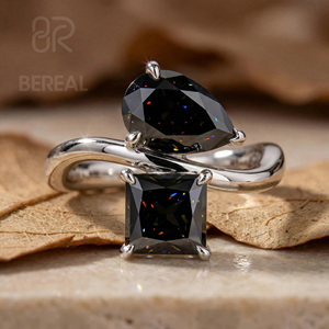 แหวนเพชร CVD รูปทรงลูกแพร์  ที่ได้รับการรับรองจาก IGI  วัสดุเงินแท้ 925  สำหรับผู้หญิง  แหวนหมั้น  แหวนแต่งงาน  แหวนเพชรสร้างในห้องปฏิบัติการ - Product Image 1