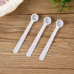 Cuchara medidora de plástico de fondo plano blanco de <span class=keywords><strong>1ml</strong></span> 0,5g de grado alimenticio al por mayor, cucharas medidoras desechables de PP