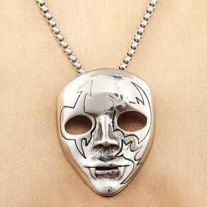 Pendentif masque en acier inoxydable, design géométrique, collier unisexe pour hommes et femmes - Product Image 1