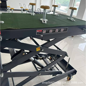 Plateforme élévatrice à ciseaux hydraulique manuelle 1,2 tonne en acier avec commande au pied pour réparation et entretien de véhicules, chariot mobile - Product Image 1
