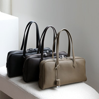 Sac fourre-tout à bandoulière en cuir de vachette pleine fleur pour femme, grande capacité, fermeture éclair géométrique, élégant et simple, vente en gros, OEM