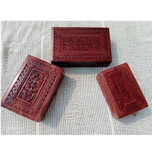 Boîte à bijoux en bois de qualité supérieure avec couvercle verrouillable, élégante boîte de rangement pour bagues, boucles d'oreilles, colliers, cadeau disponible à la vente - Product Image 1