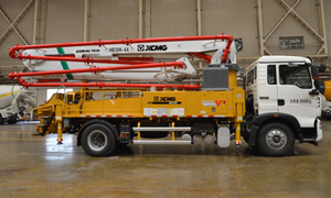 Bomba de Concreto Montada en Camión XCM-G HB30K 30m con Motor Diésel - Product Image 2