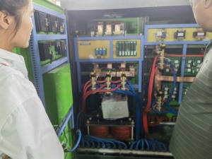 Calentador de inducción digital Horno de frecuencia media Horno de inducción de hierro fundido 50 500Kg Horno de fusión Accesorios Fusión de acero - Product Image 2