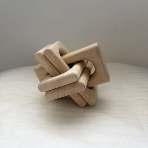 Catena di legno decorativa per tavolino e mensola |   Scultura Artigianale in Legno Naturale con Nodi, Arco Rustico Moderno per Arredamento - Product Image 2
