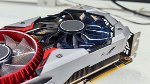 Tarjeta Gráfica de Escritorio Usada de Alto Rendimiento RTX 2080 Ti 22GB GDDR6 con Triple Ventilador, PCI Express 4.0 y Salida DP - Product Image 3