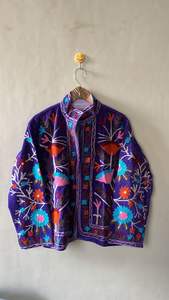 เสื้อแจ็คเก็ตวาร์ซิตี้ผ้าฝ้ายปักลายดอกไม้สไตล์โบฮีเมียนสำหรับผู้หญิง  งานแฮนด์เมด ระบายอากาศได้ดี เหมาะสำหรับฤดูหนาว  แบบเย็บติดกัน - Product Image 6