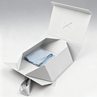 Boîtes cadeaux pliantes magnétiques de luxe personnalisées, boîtes d'emballage pliantes magnétiques en papier couché recyclable de qualité supérieure avec formes personnalisées