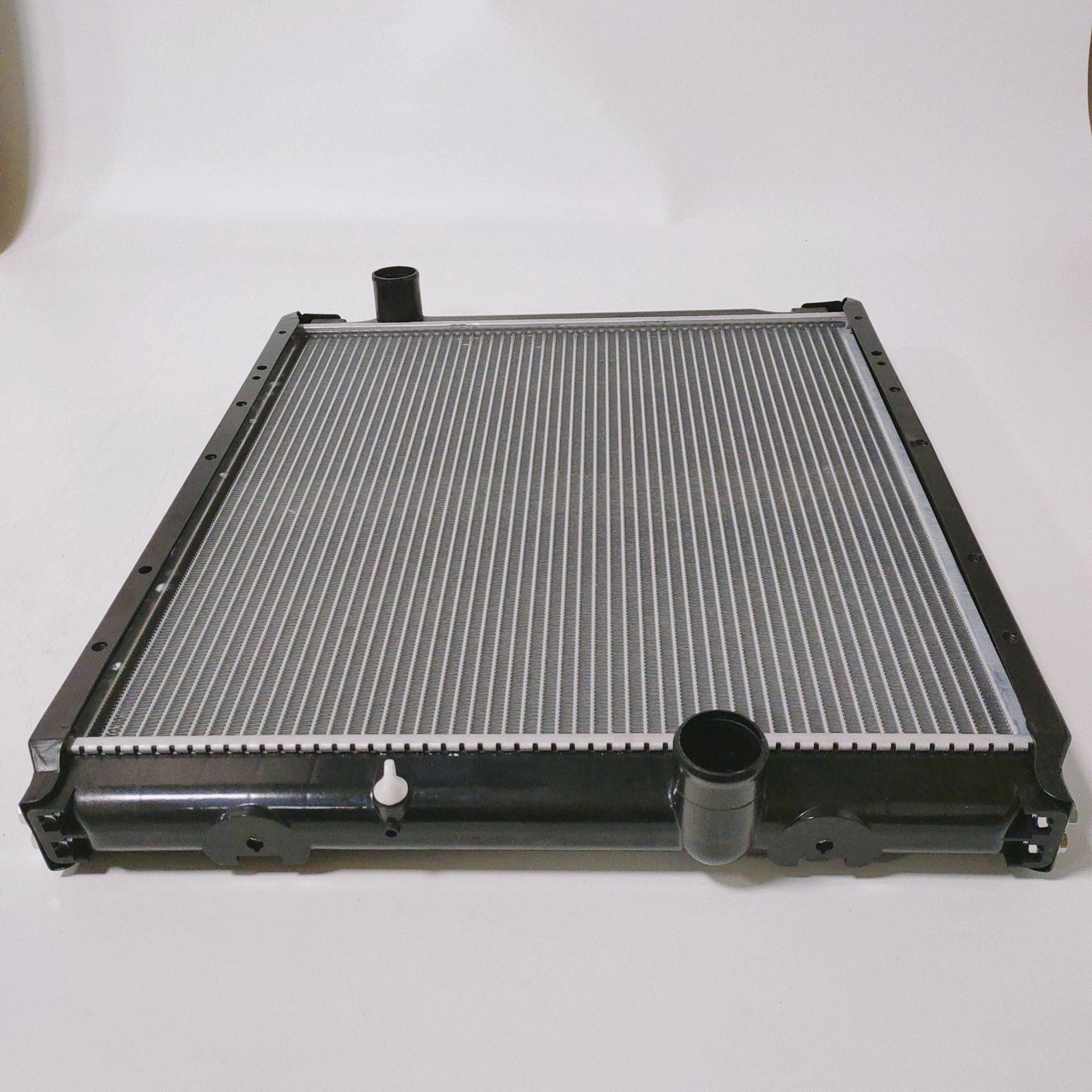 OEM Radiator for MITSUBISHI LANCER - Durable & Efficient