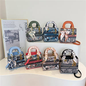 Sac à main de luxe pour femme en PU de haute qualité, modèle 2025, avec rivets, durable et portable pour un usage quotidien - Product Image 6