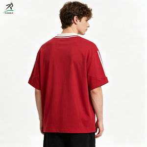 เสื้อฟุตบอลผ้าคอตตอนหวีพิเศษทรงโอเวอร์ไซส์ลายทางสำหรับผู้ชาย รับผลิตแบบ OEM ODM พร้อมสกรีนโลโก้ เสื้อยืดสตรีทแวร์แนวสปอร์ต - Product Image 2